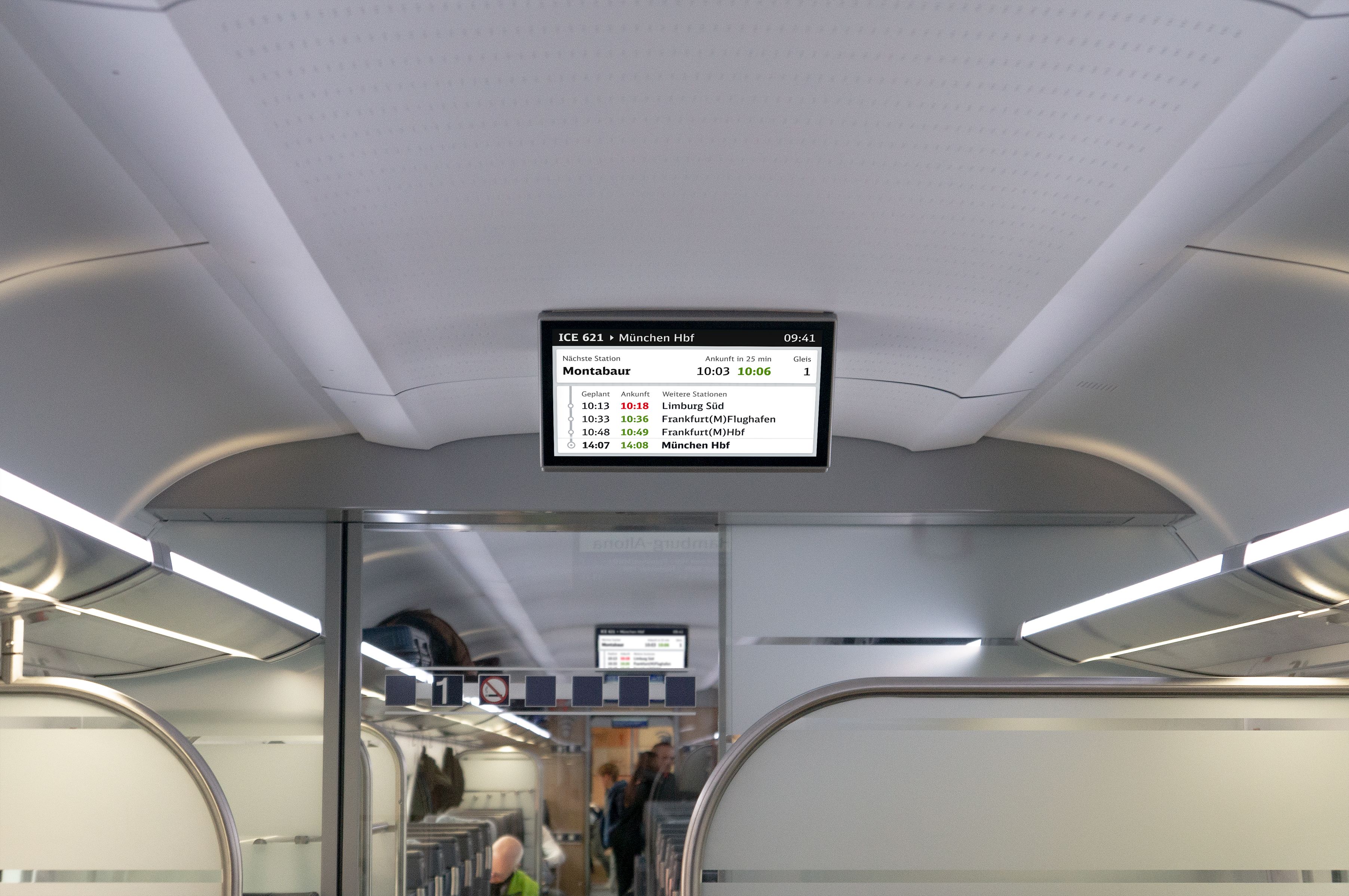 Relaunch of the digital passenger information on the ICE